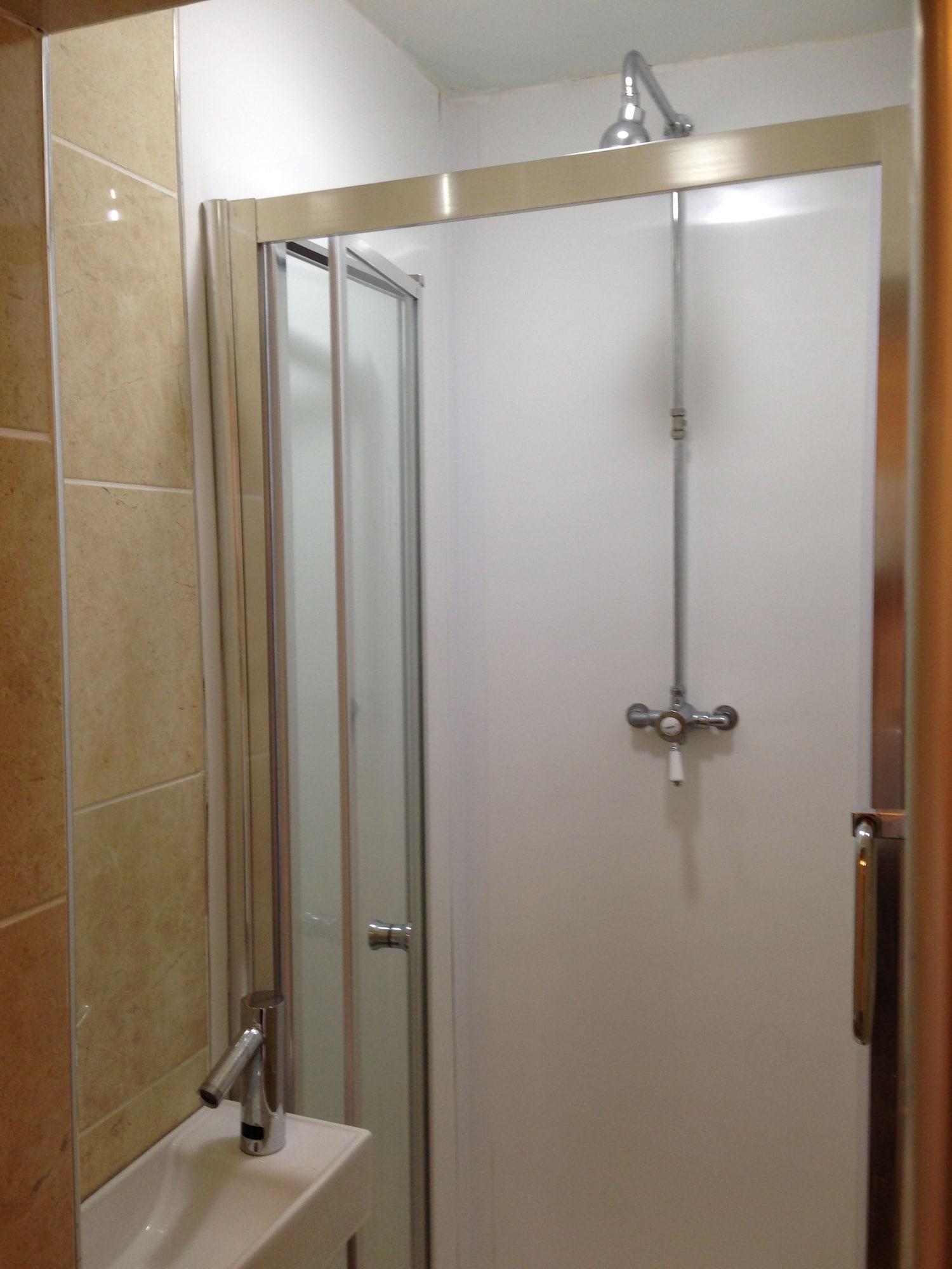 Onefam Waterloo 18-36 Years Old Hostel Лондон Екстериор снимка