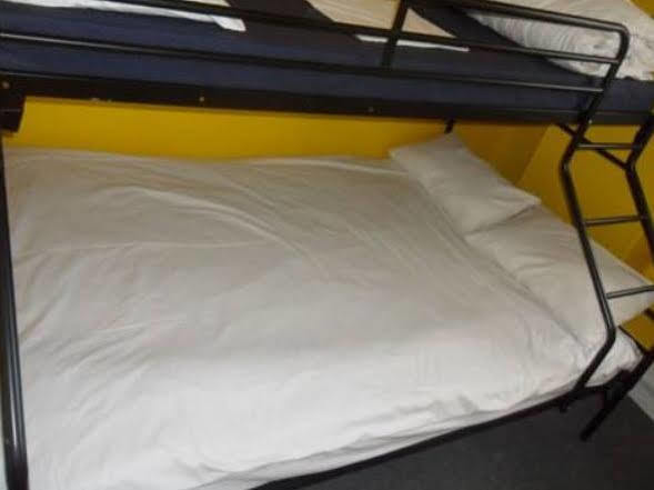 Onefam Waterloo 18-36 Years Old Hostel Лондон Екстериор снимка